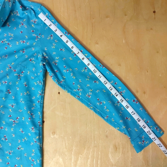 🛍3 for $25- Talbots Turquoise Shirt with Mini Flowers, Size Small🛍 - Picture 9 of 11